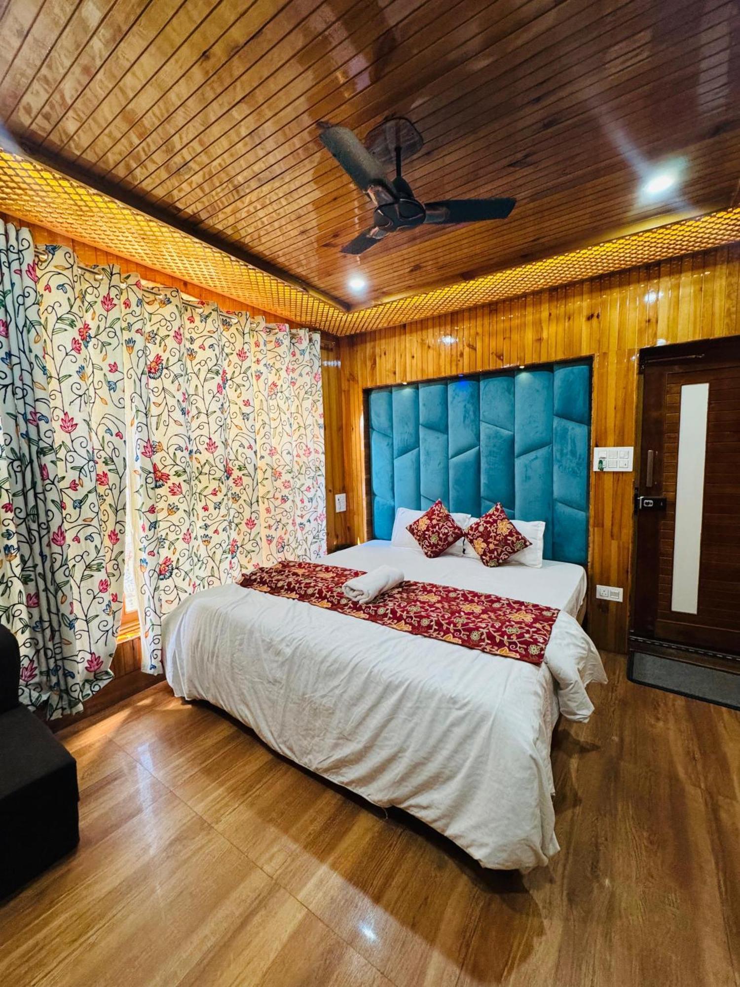 Frosty Mountain Resort Pahalgām Exterior photo