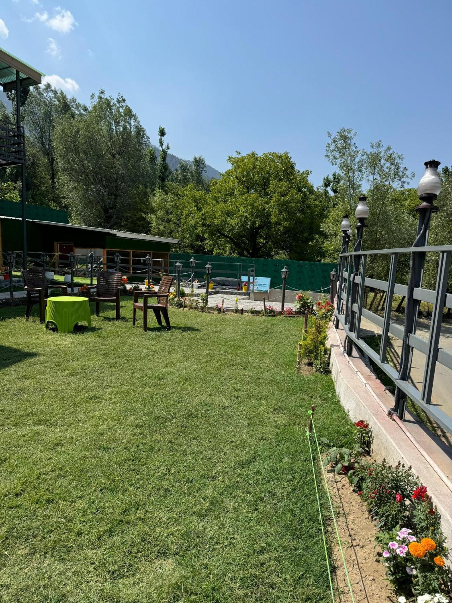 Frosty Mountain Resort Pahalgām Exterior photo