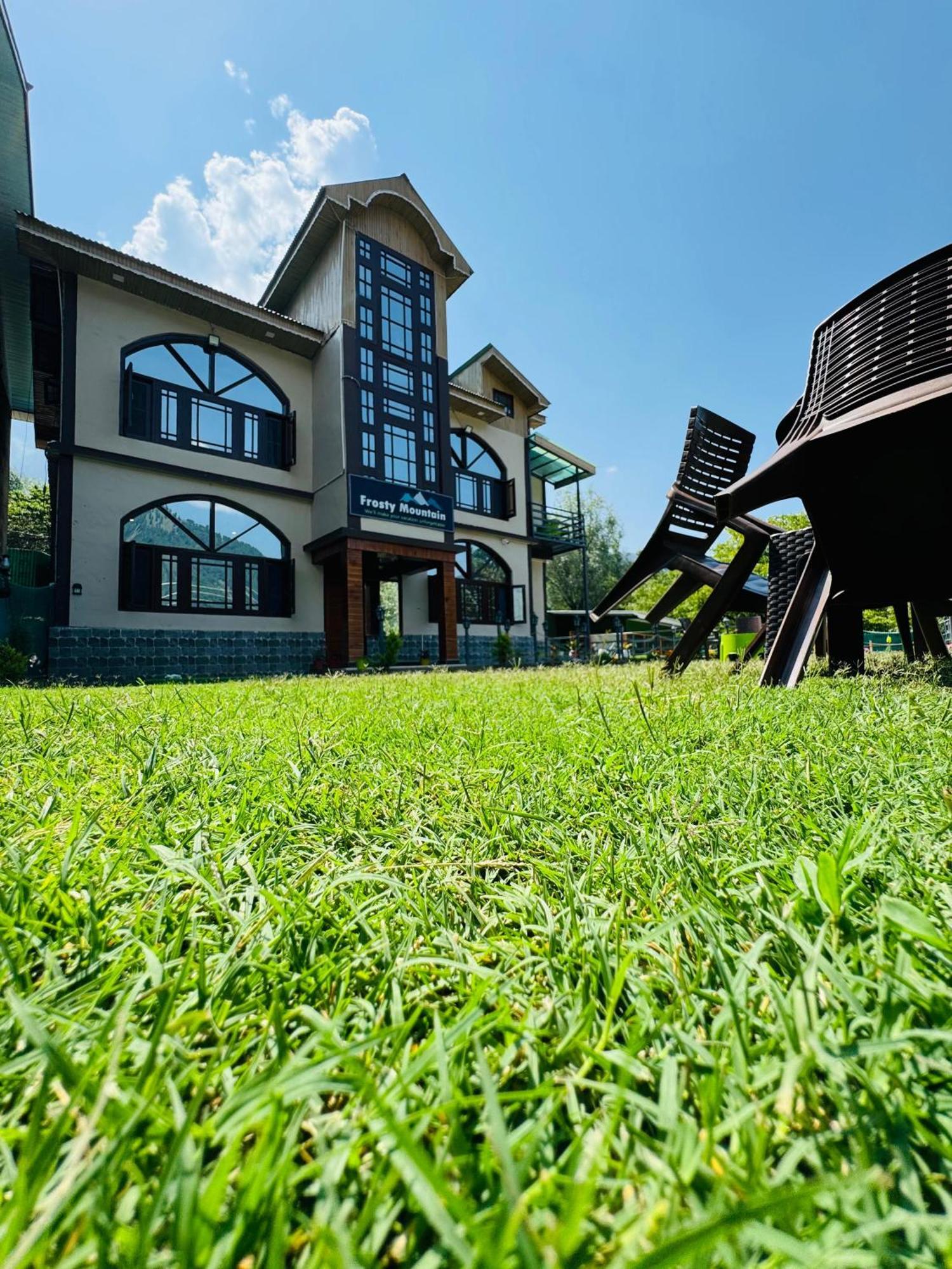 Frosty Mountain Resort Pahalgām Exterior photo
